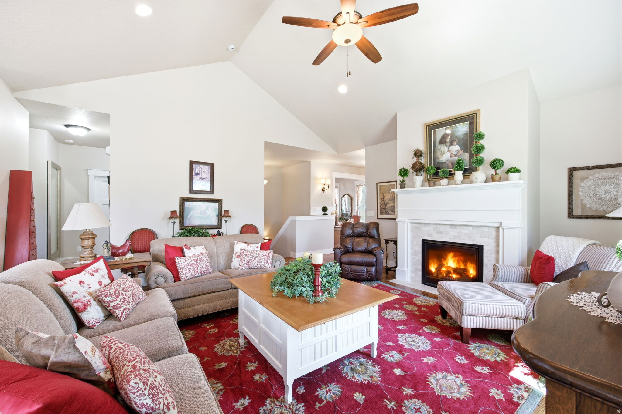 HILL FARMS - Residential