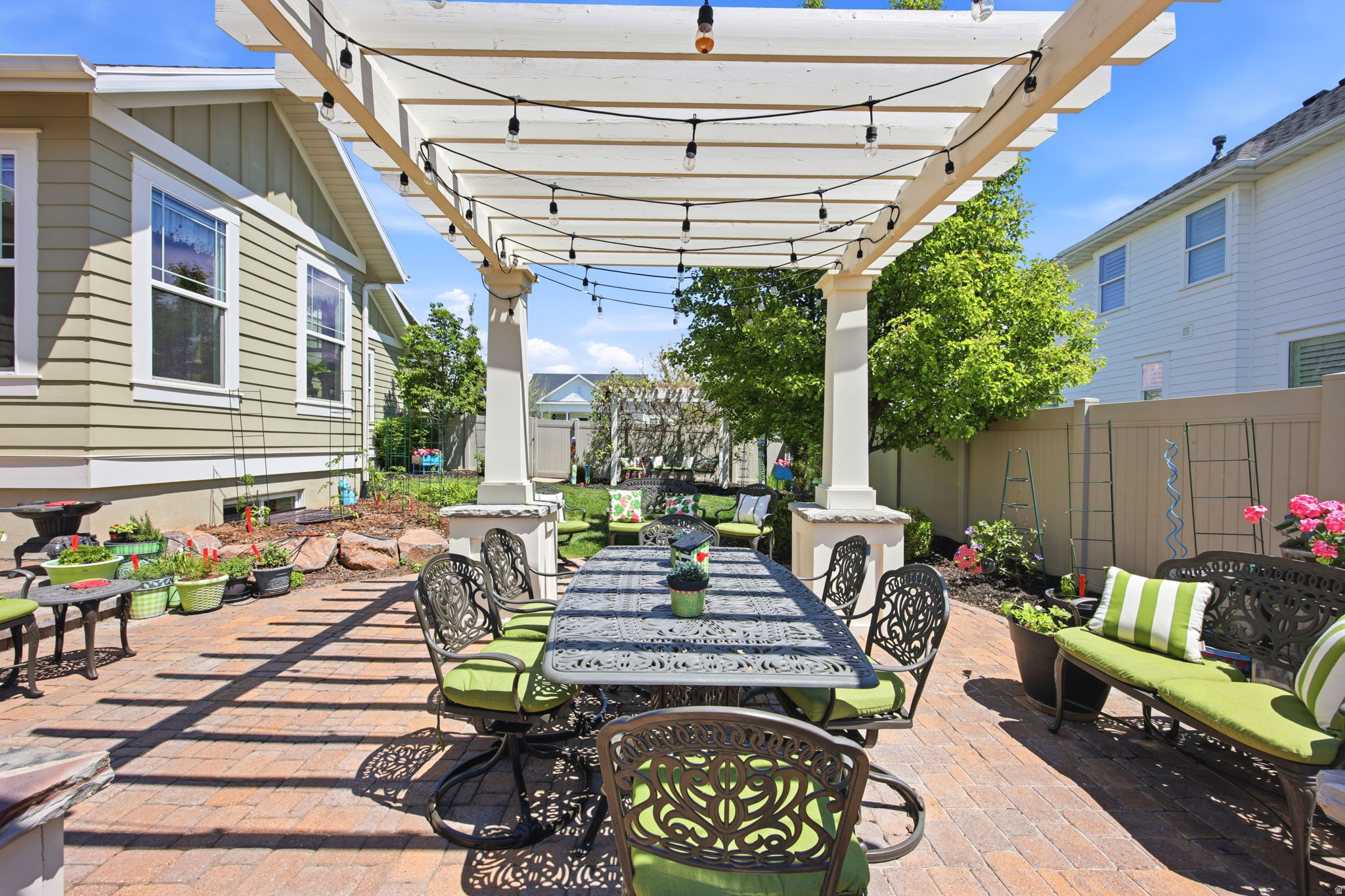 HILL FARMS - Residential