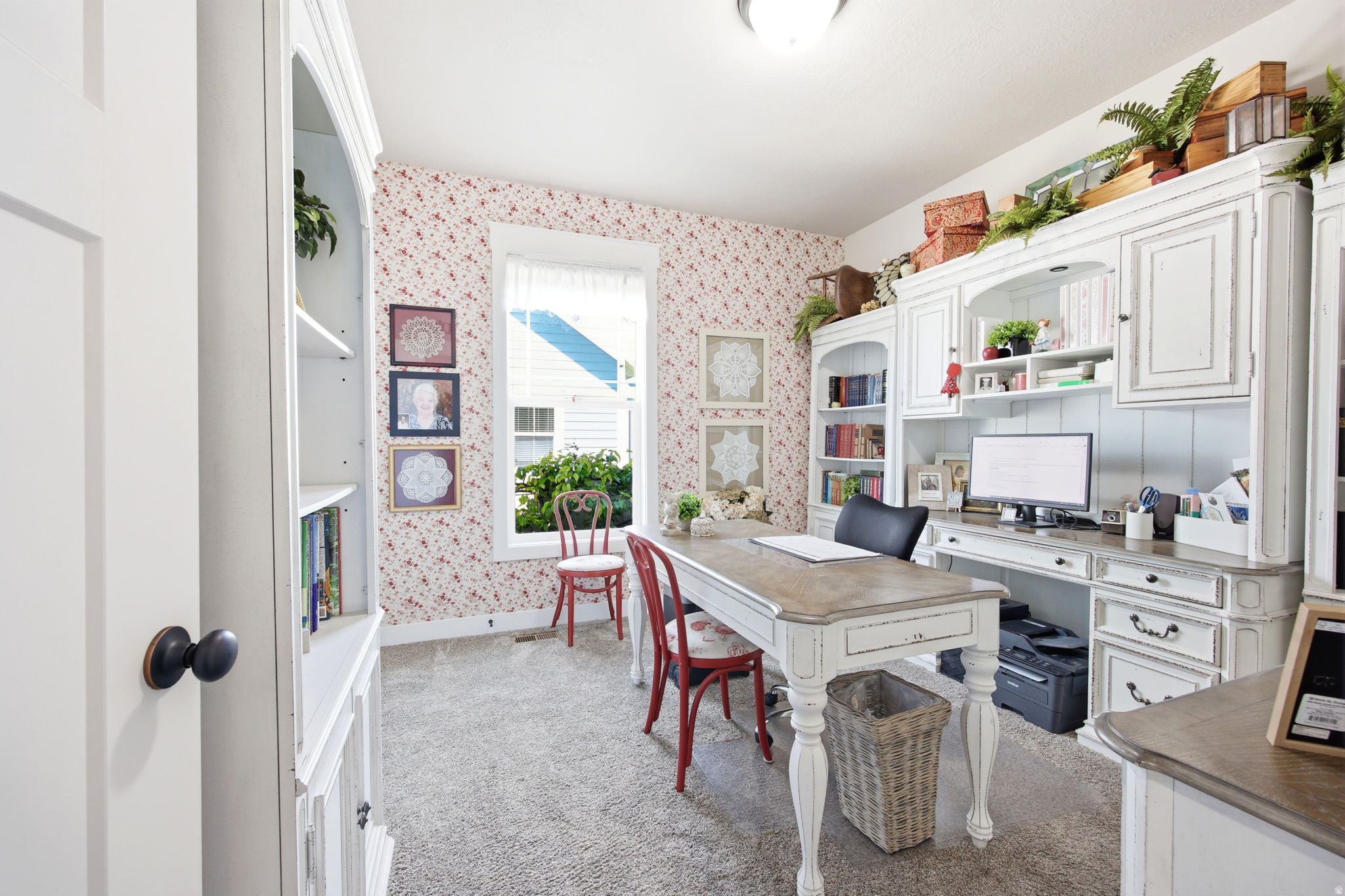 HILL FARMS - Residential