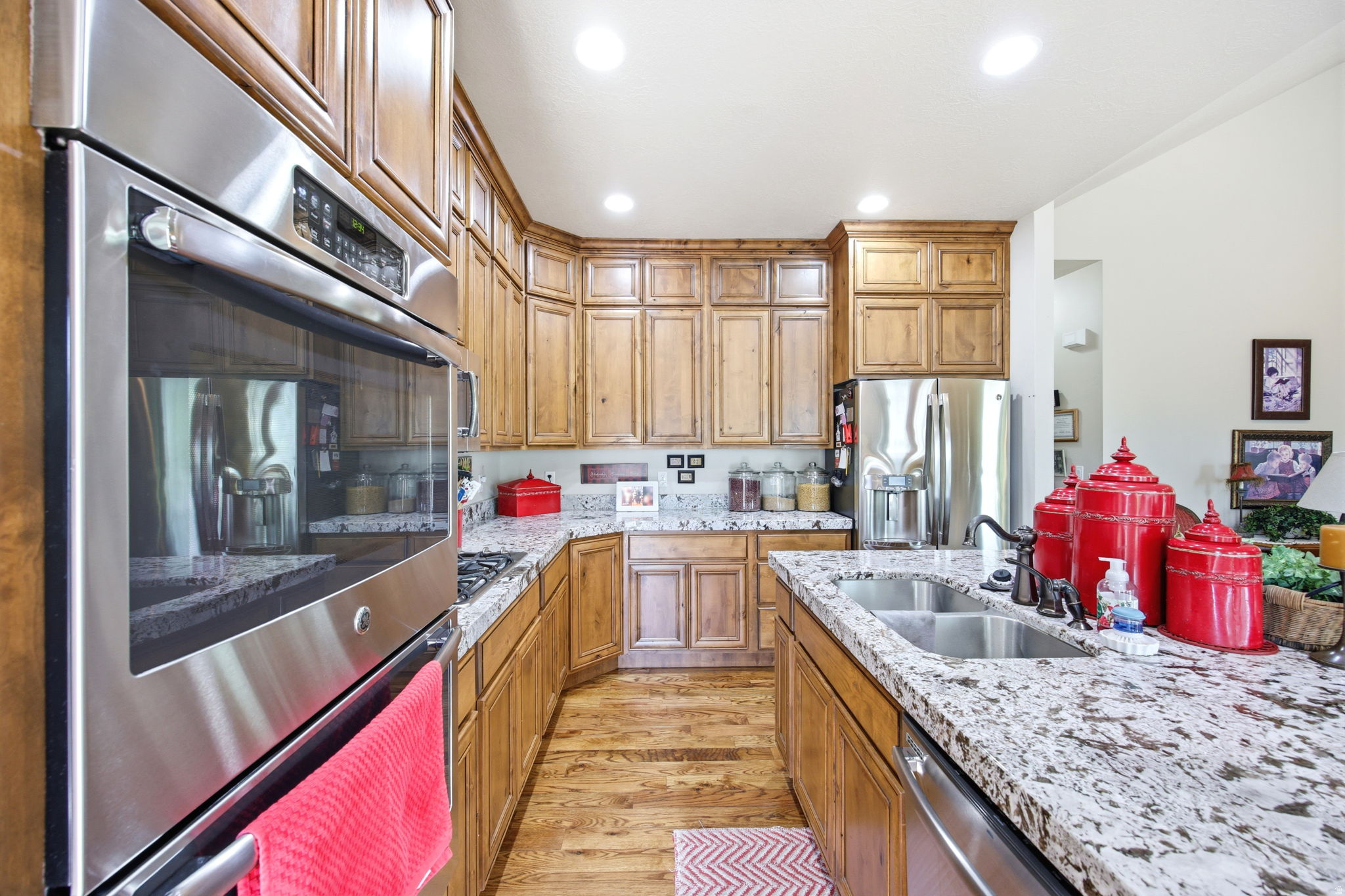 HILL FARMS - Residential