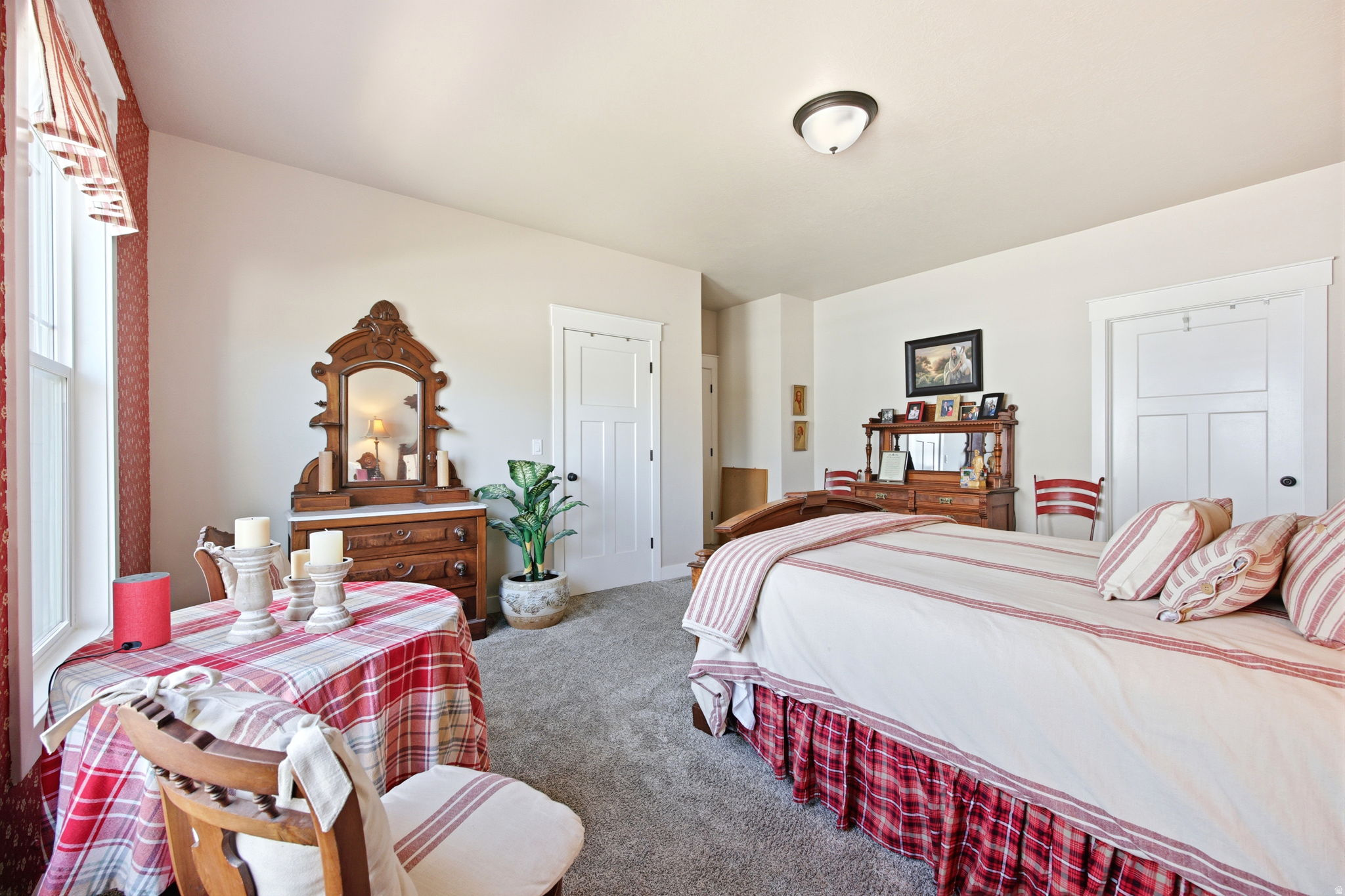 HILL FARMS - Residential