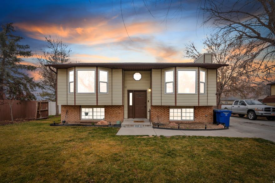 Come see this beautifully remodeled home on a quiet street next to Stonebridge Gold Club. Full kitchen in the basement with separate laundry and private entrance.  Well cared for home with a large backyard and a relaxing deck that conveniently has a retractable awning for summer evenings. Buyer is advised to obtain an independent measurement.