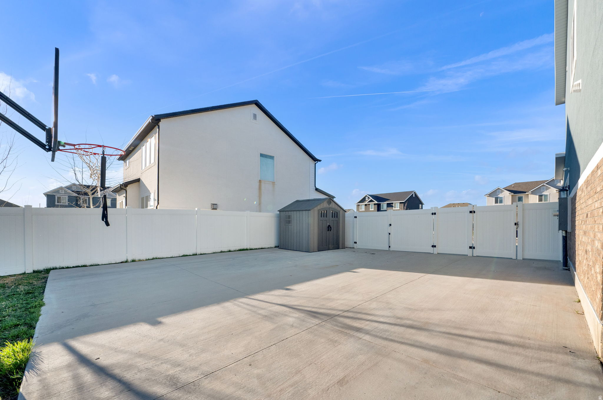 ANTHEM WEST - Residential