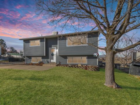 Photo of 3705 S 2025 W, Roy, UT 84067 (MLS # 2134527)