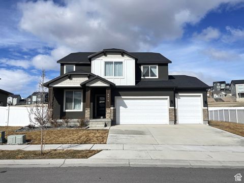 Photo of 8416 N SUN CREST DR, Eagle Mountain, UT 84005 (MLS # 2107833)