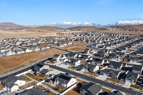 Tiny photo for 6446 N PINE TREE WAY, Eagle Mountain, UT 84005 (MLS # 2145813)