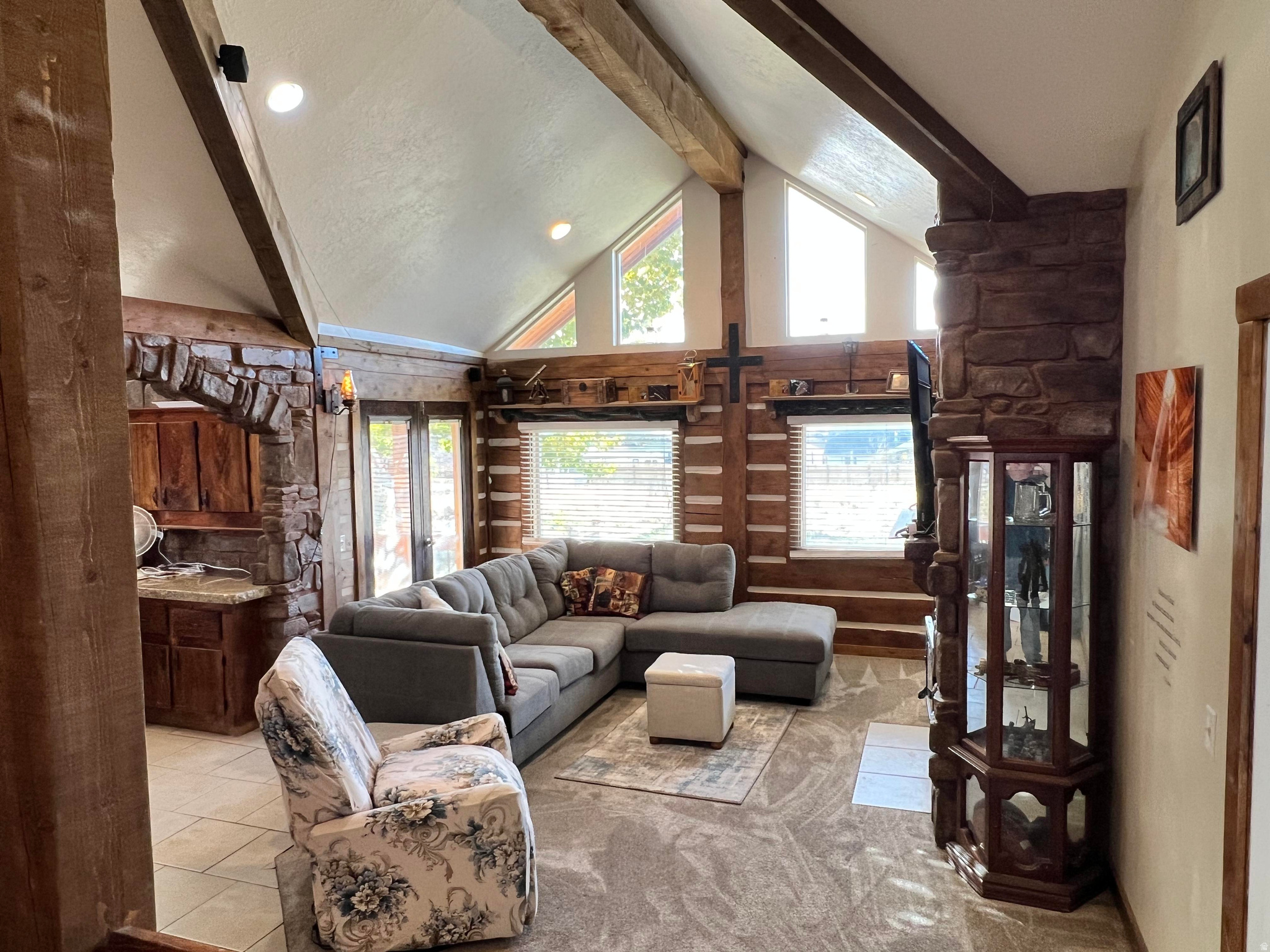 COUNTRY ROAD HAVEN - Residential