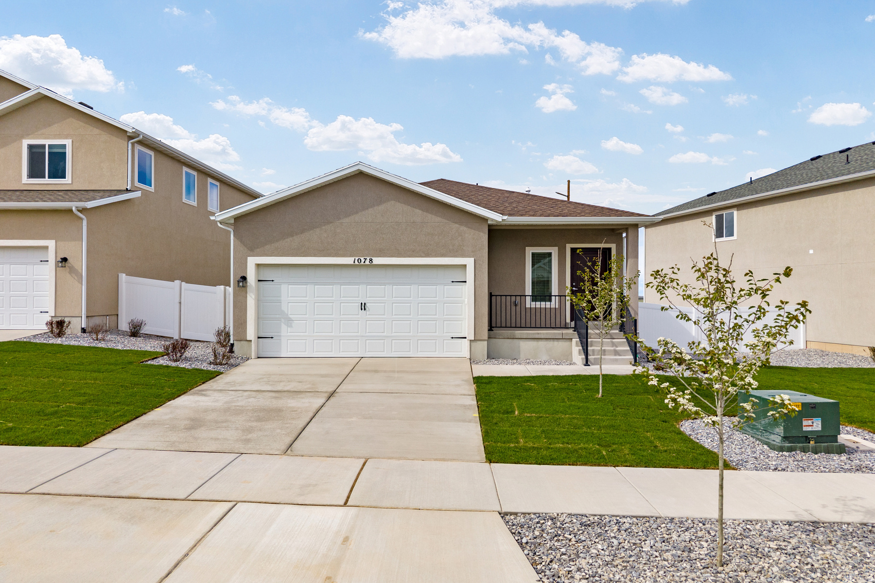 DESERT EDGE - Residential