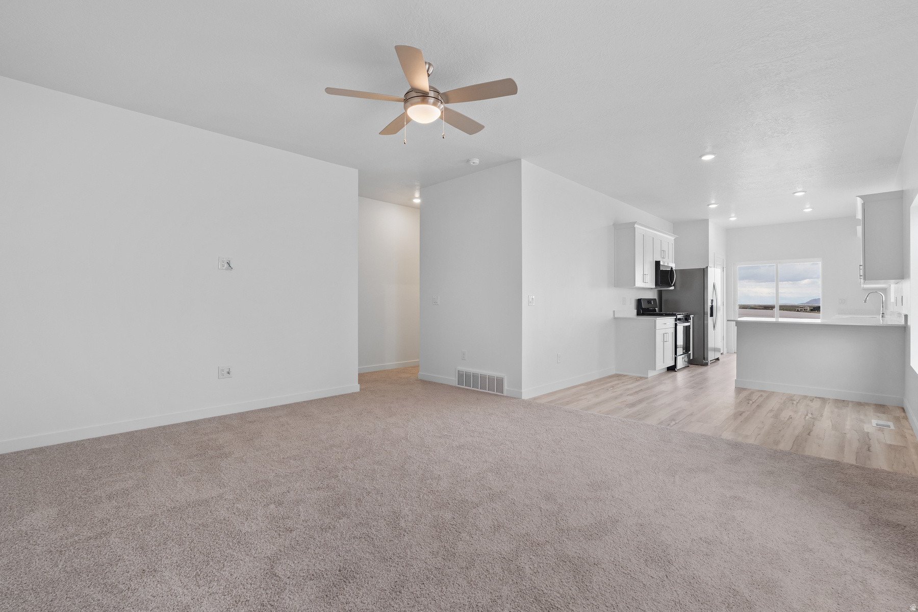 DESERT EDGE - Residential