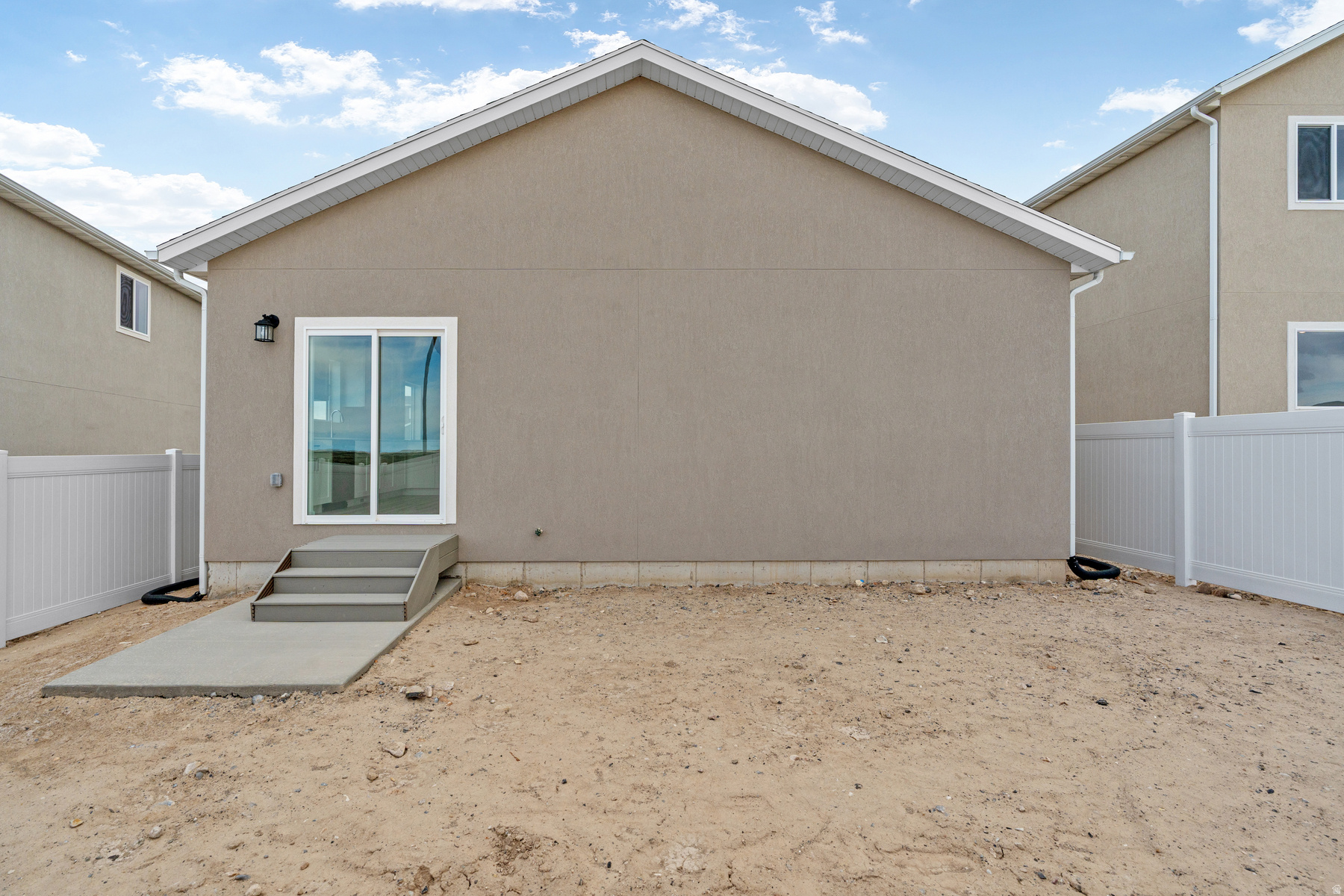 DESERT EDGE - Residential