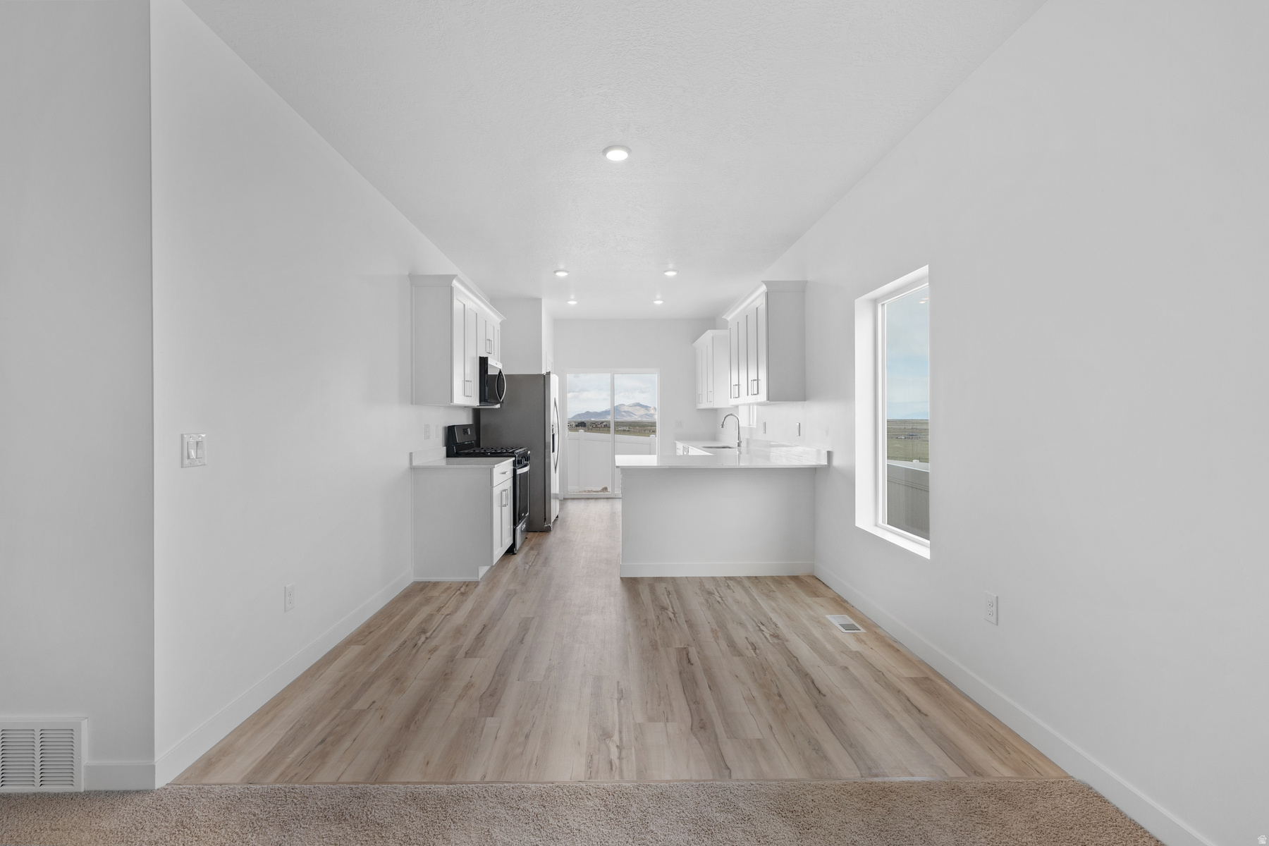 DESERT EDGE - Residential