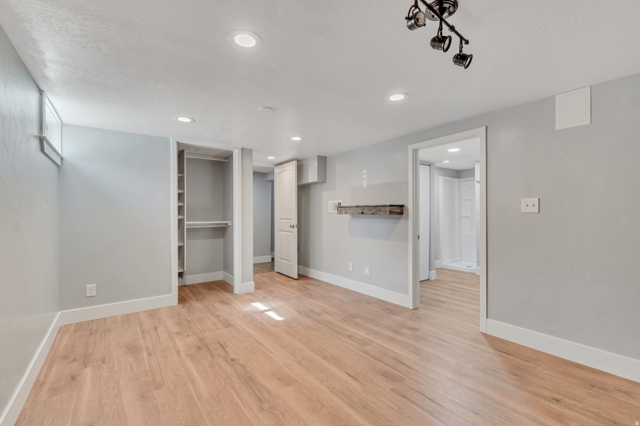 STEELE ACRES - Residential