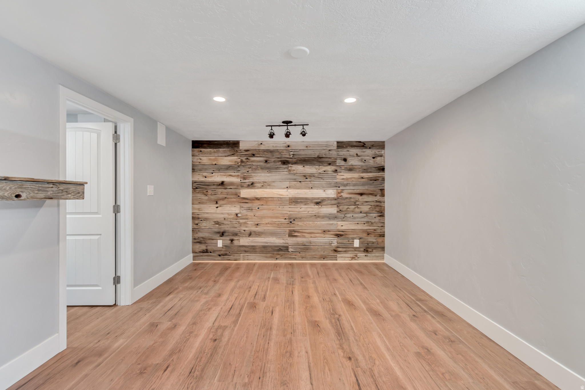 STEELE ACRES - Residential