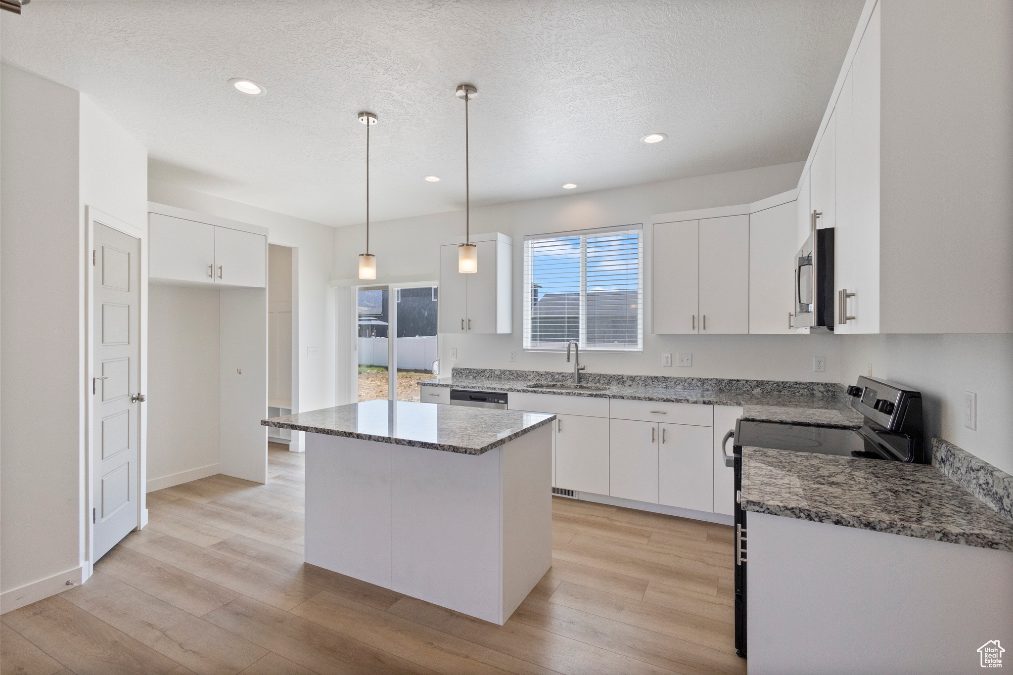 EAGLE POINT - Residential