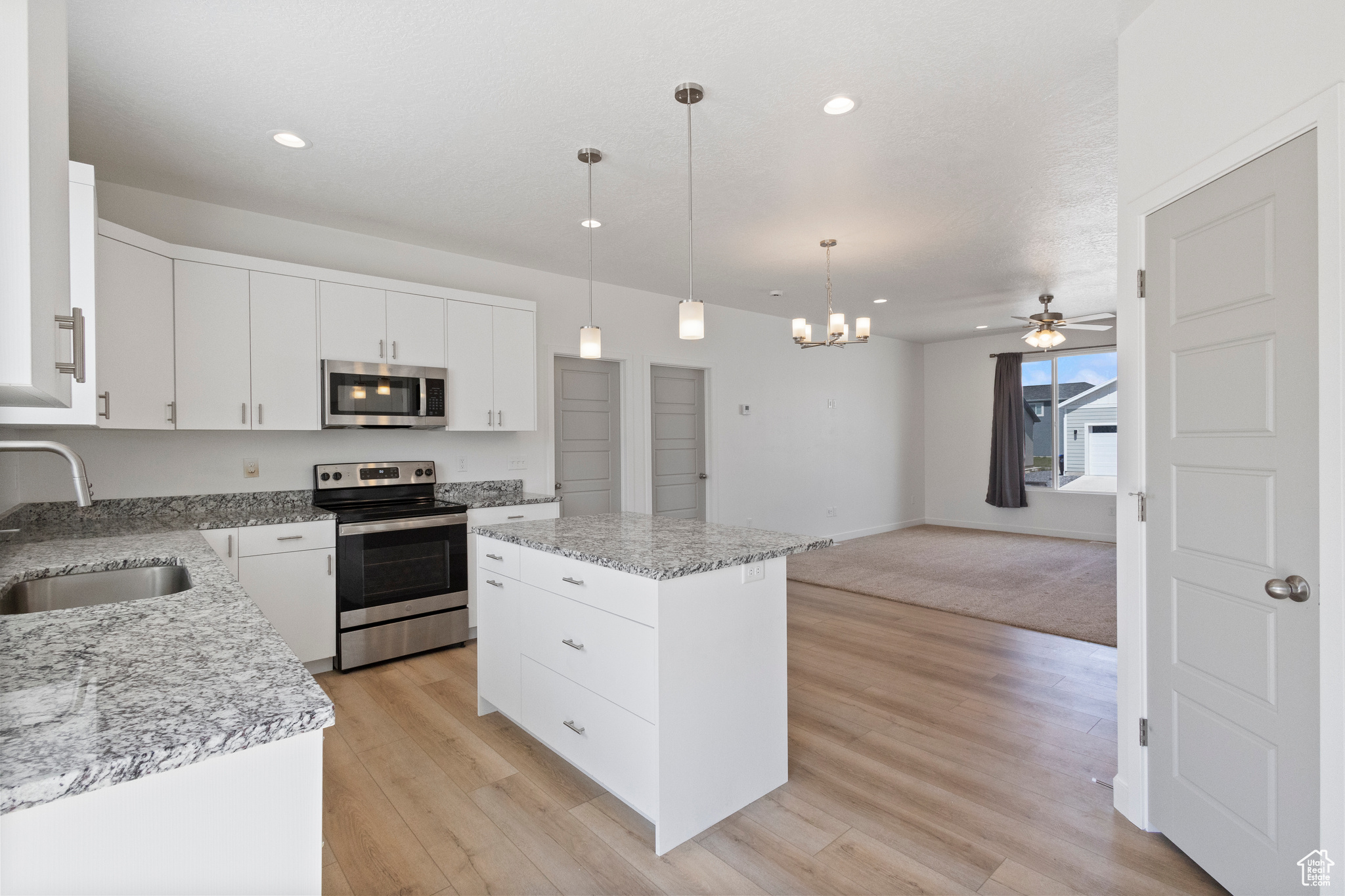 EAGLE POINT - Residential