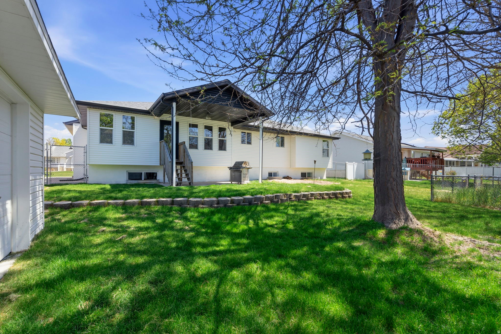 MAPLEWOOD - Residential