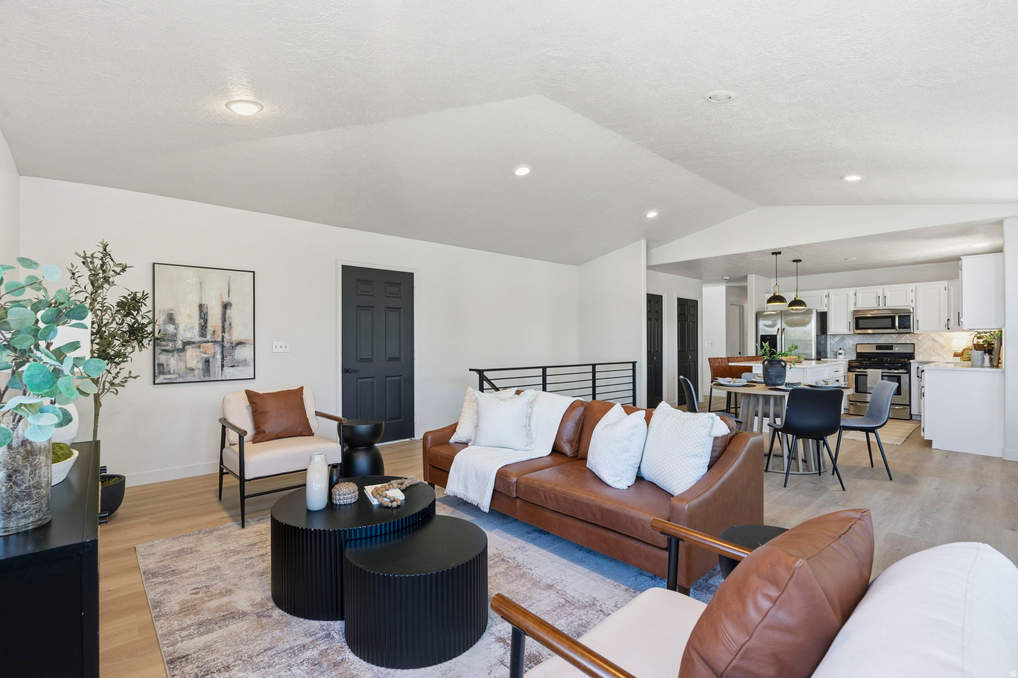 MAPLEWOOD - Residential
