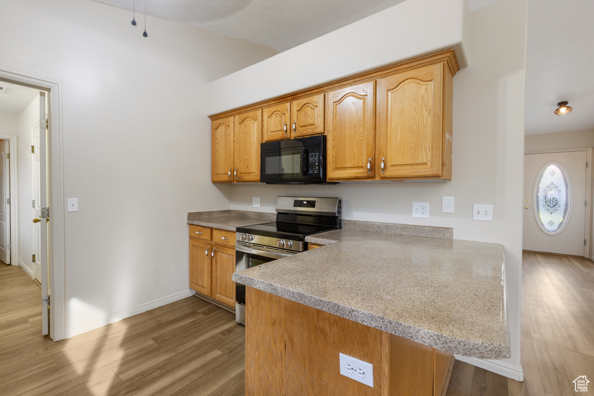 SUNCREST TOWNHOMES - Residential