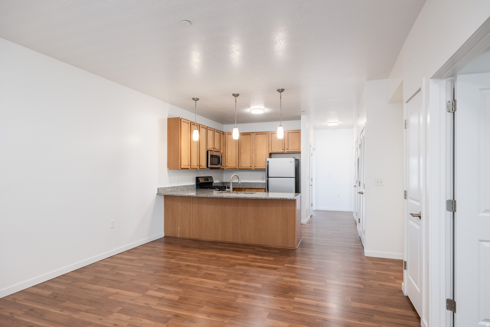 CENTRAL POINTE - Residential