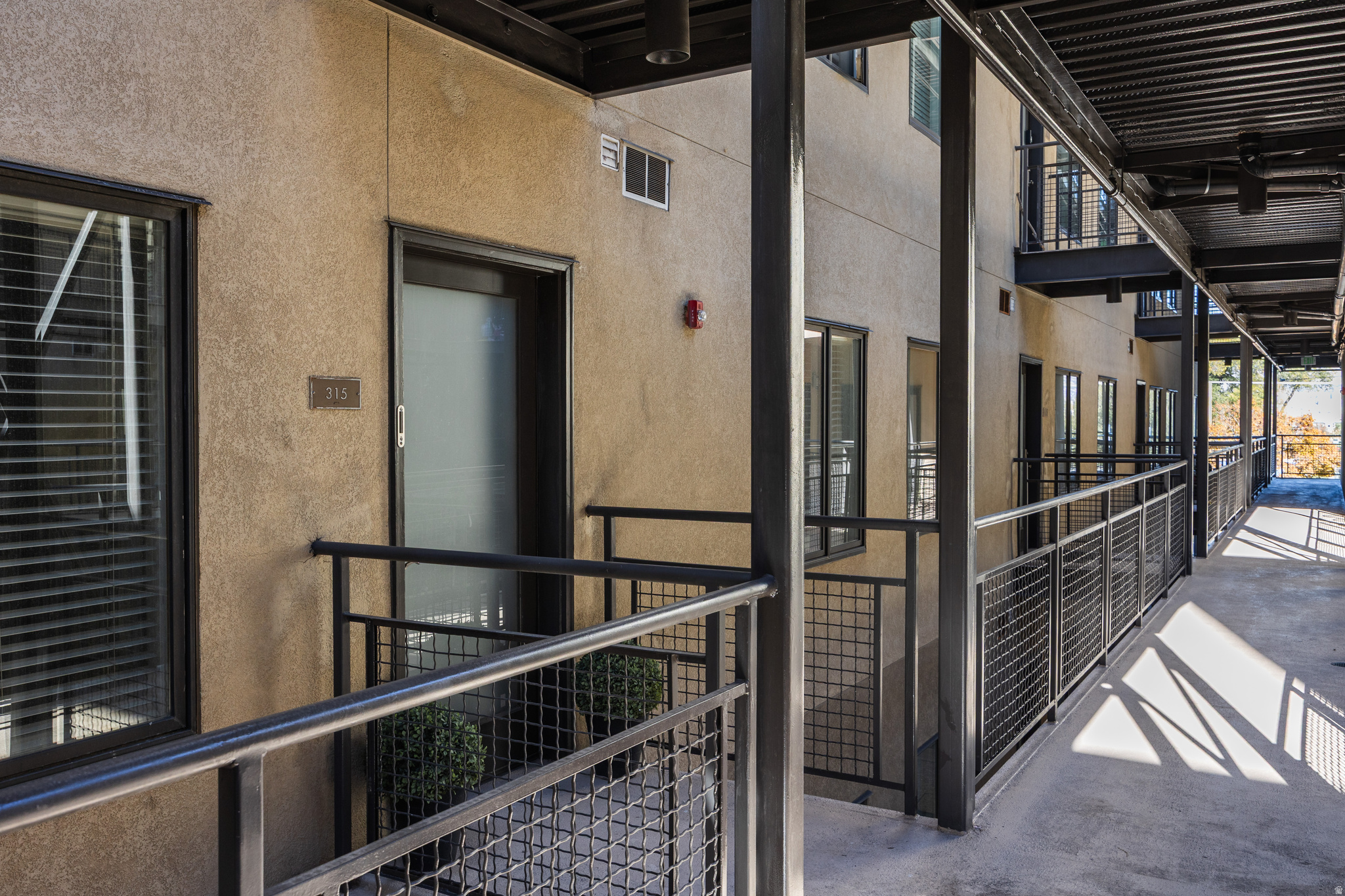 CENTRAL POINTE - Residential