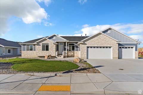 Tiny photo for 2402 W 2700 S, Syracuse, UT 84075 (MLS # 2117194)
