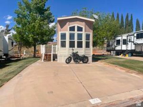 Photo of 144 ASH ST, Hurricane, UT 84737 (MLS # 2135837)