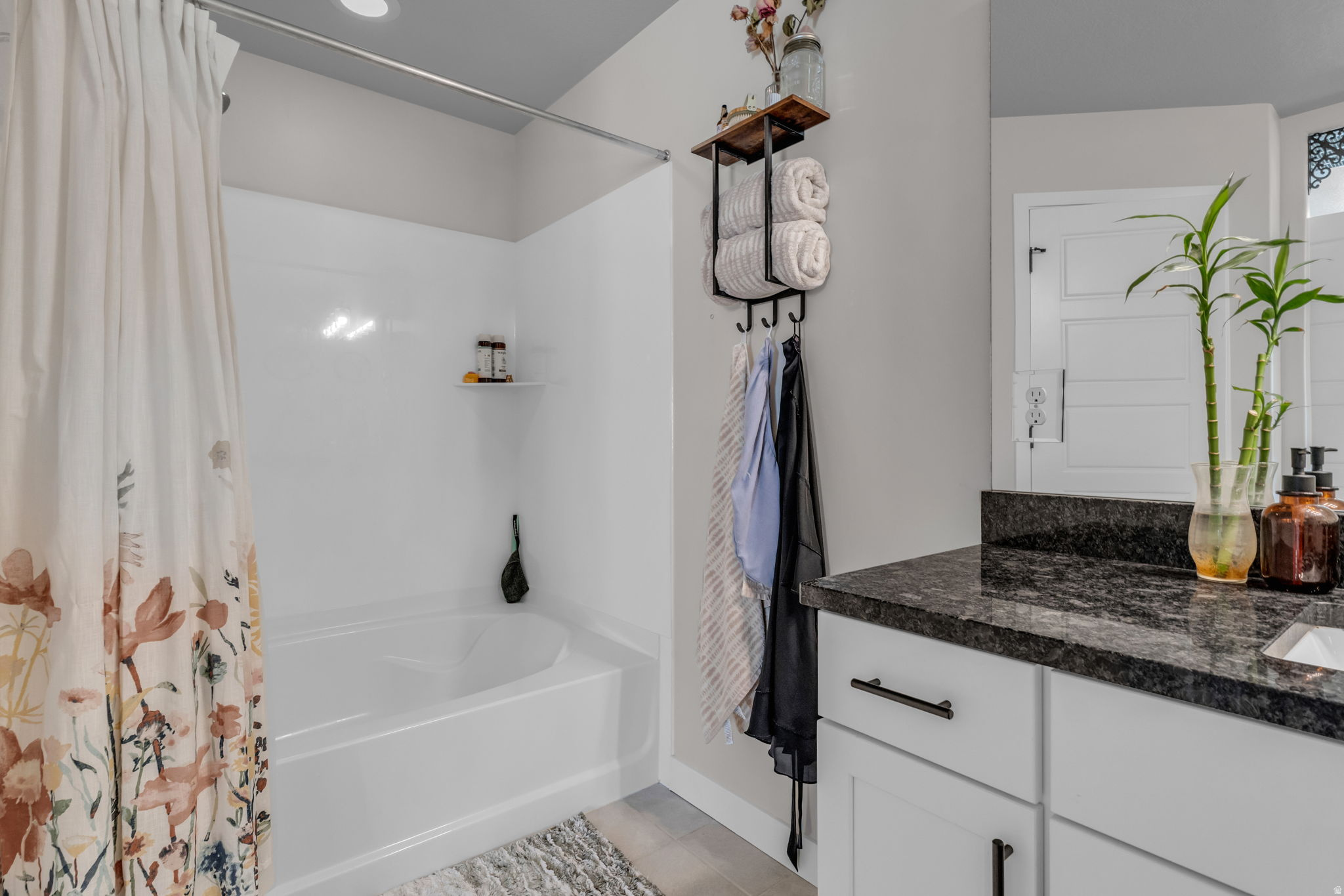 SALT POINT - Residential