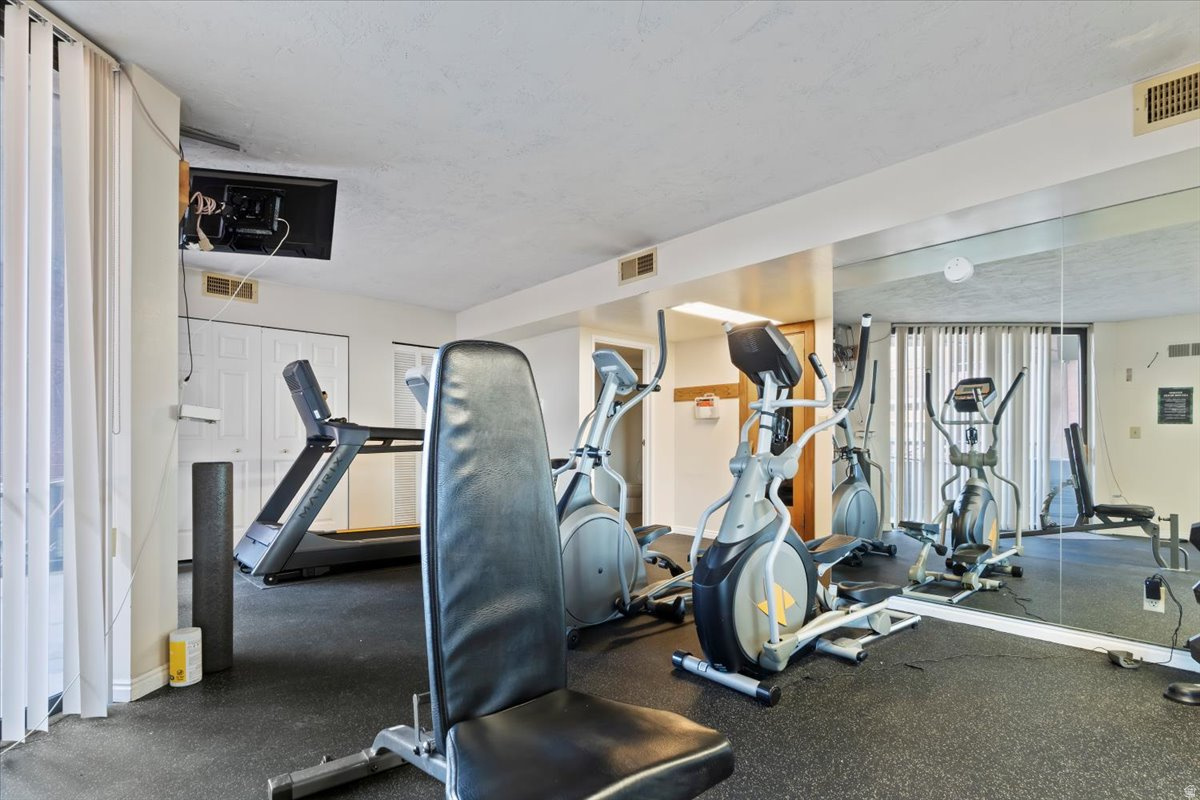 ARLINGTON PLACE - Residential