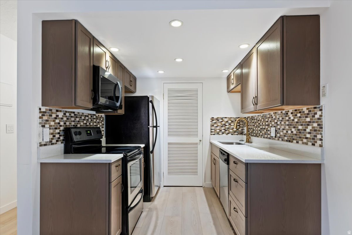 ARLINGTON PLACE - Residential