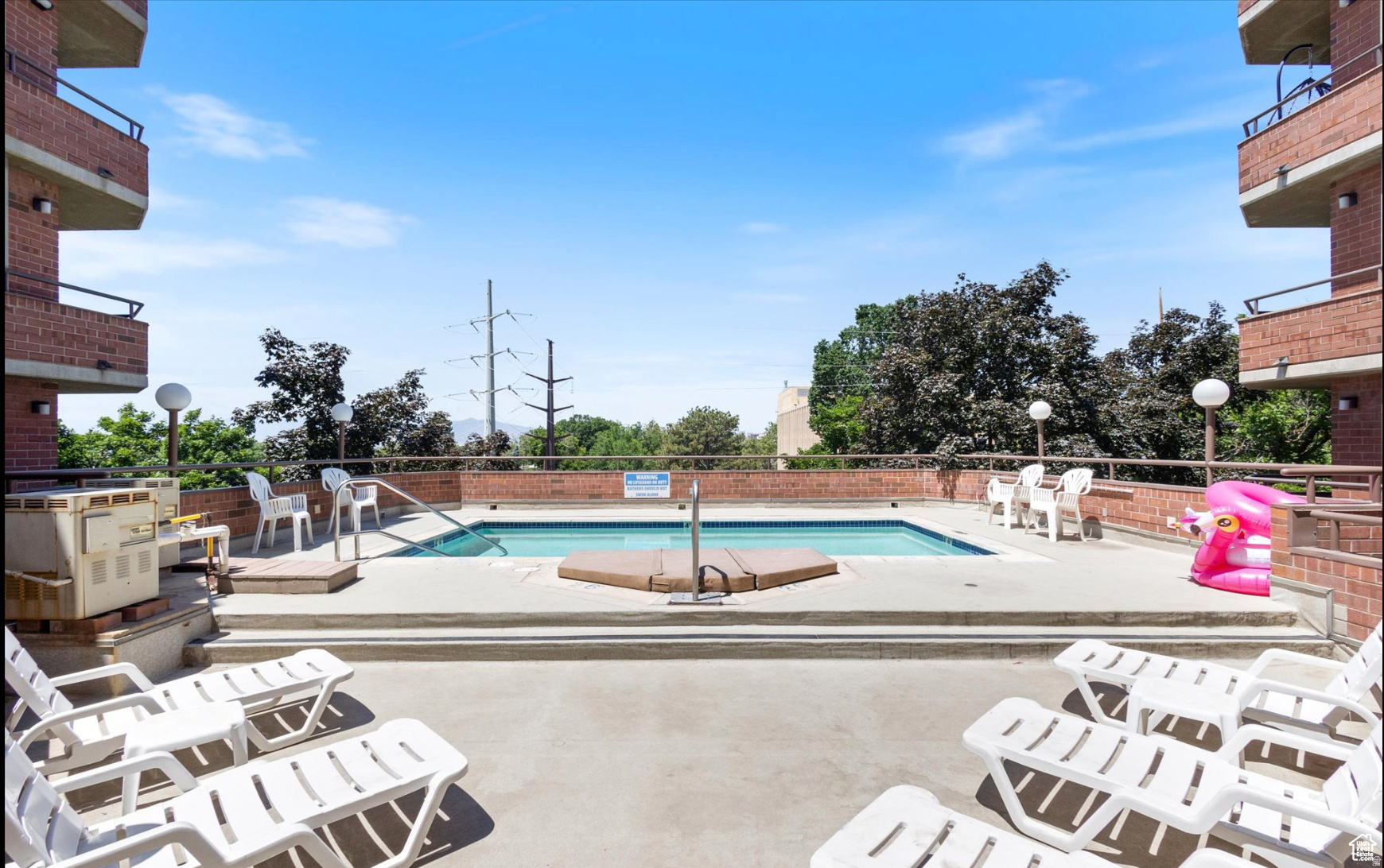 ARLINGTON PLACE - Residential