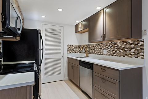 Photo of 115 S 1100 E #614, Salt Lake City, UT 84102 (MLS # 2124654)