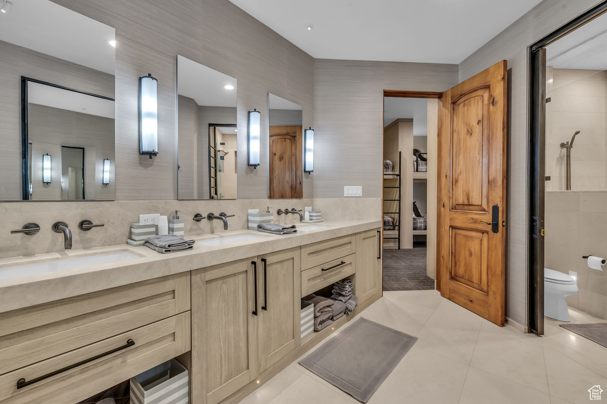 COLONY AT WHITE PINE CANYON - Residential