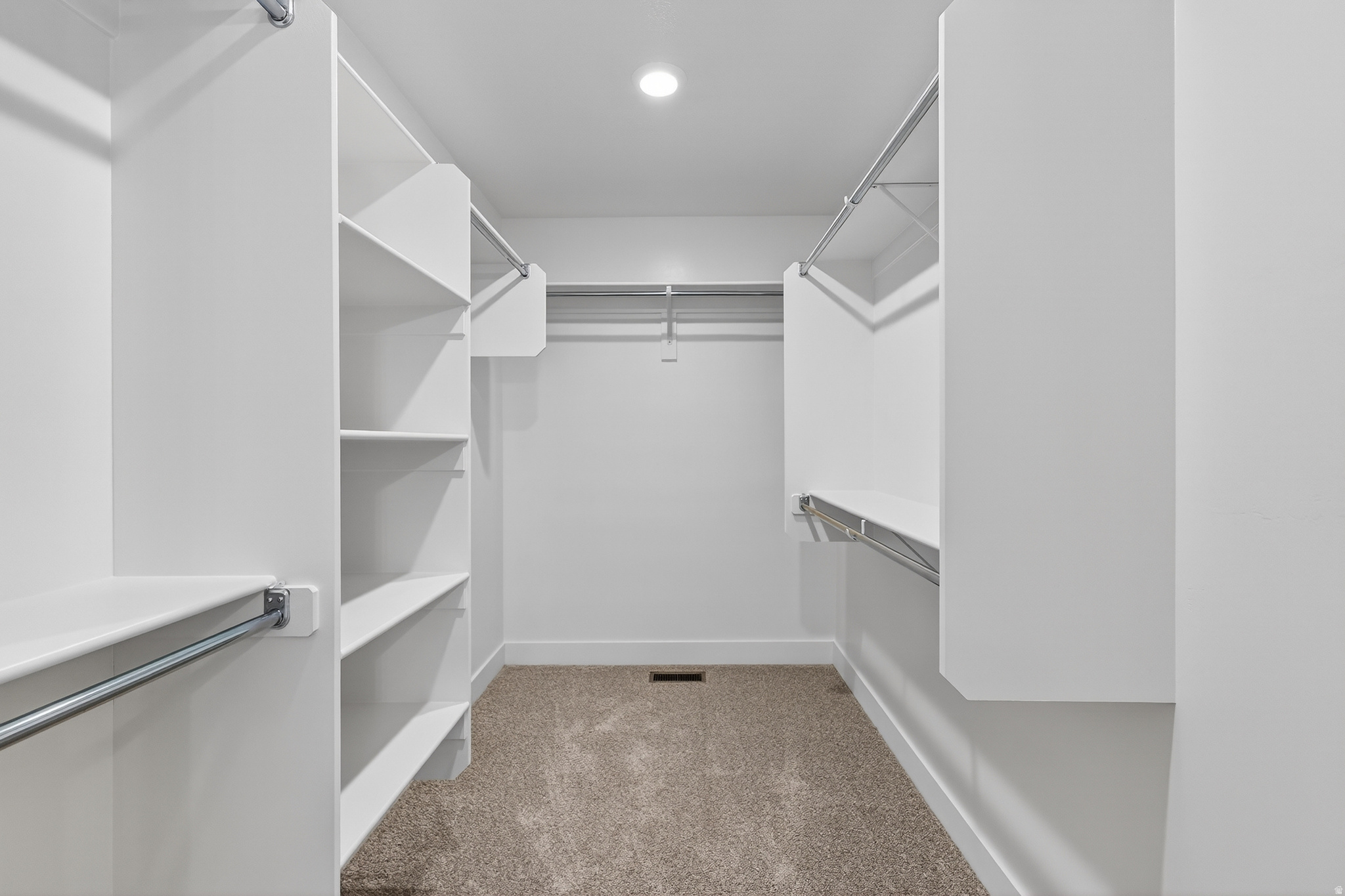 RIVERWOOD - Residential