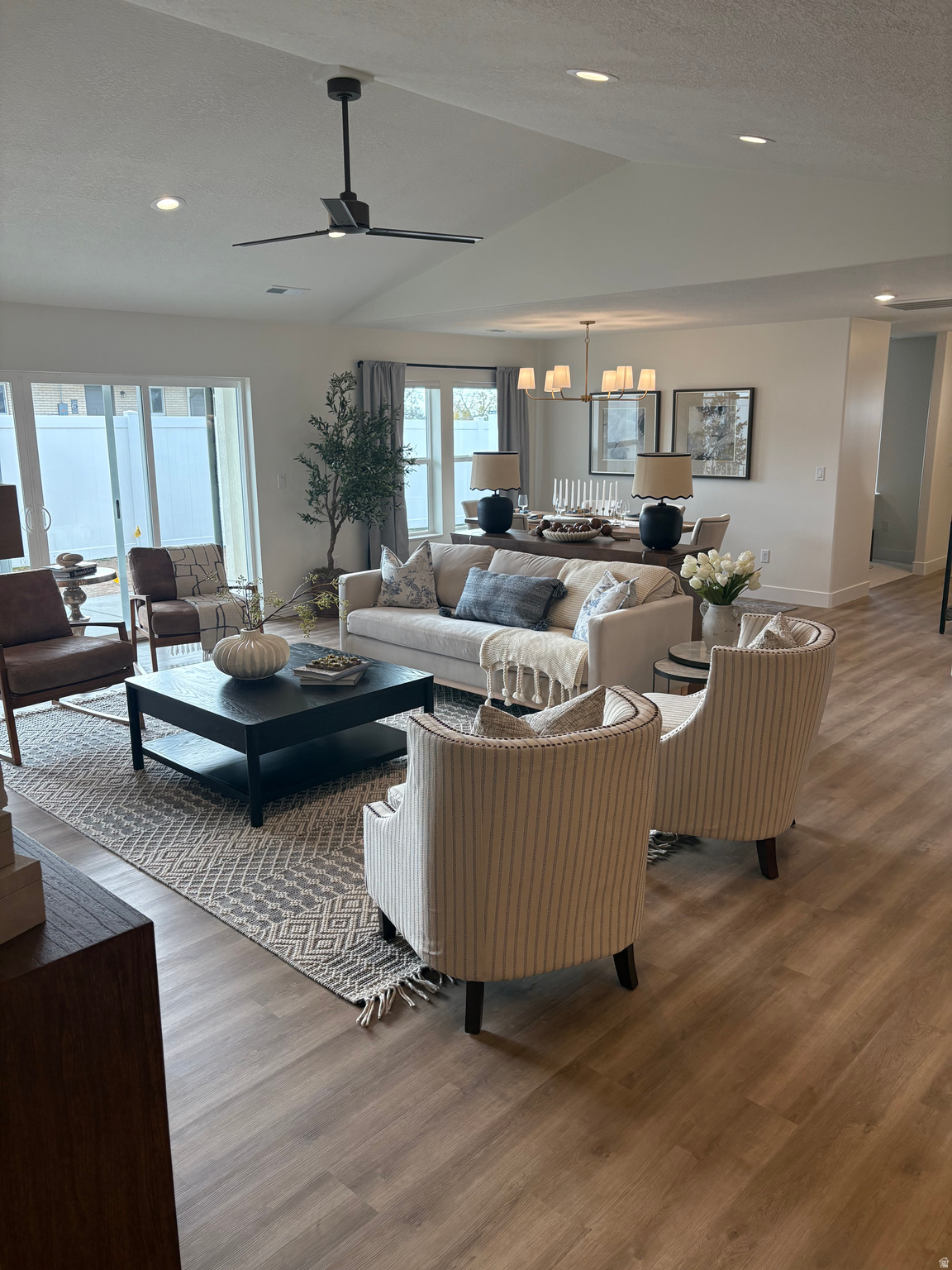 HARVEST FIELDS - Residential