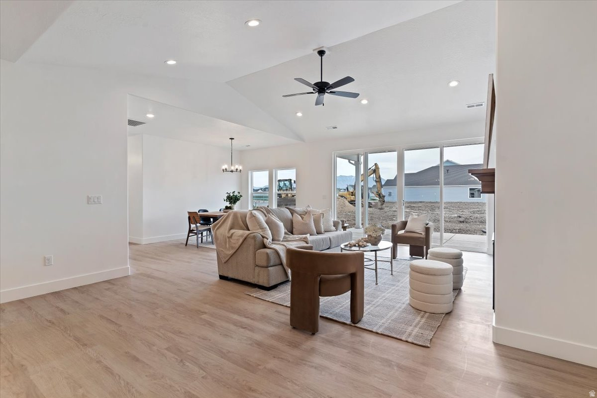 HARVEST FIELDS - Residential