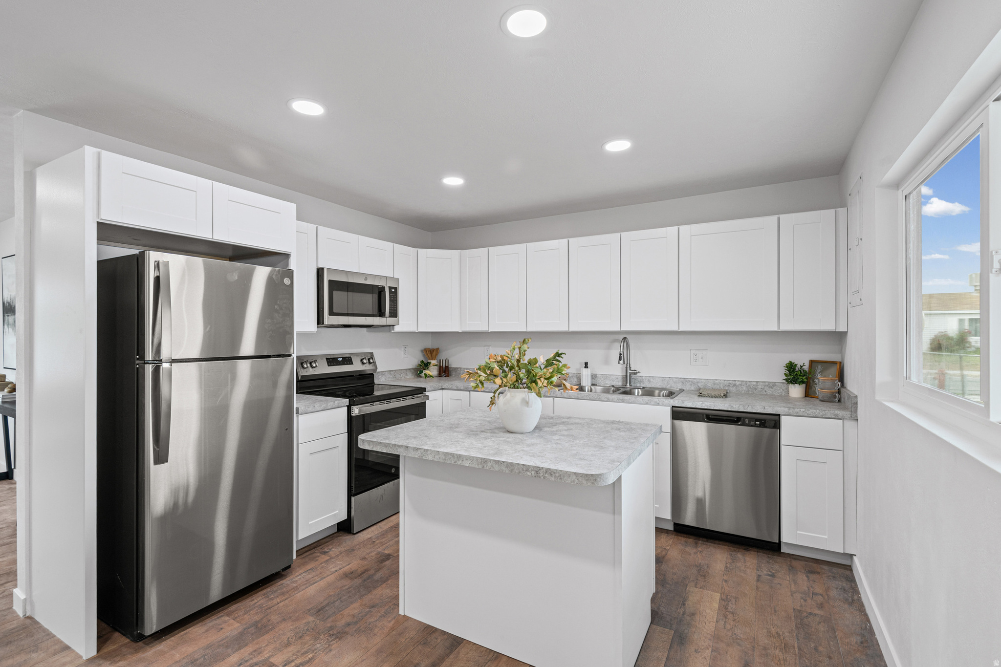 HOFFMAN HEIGHTS - Residential