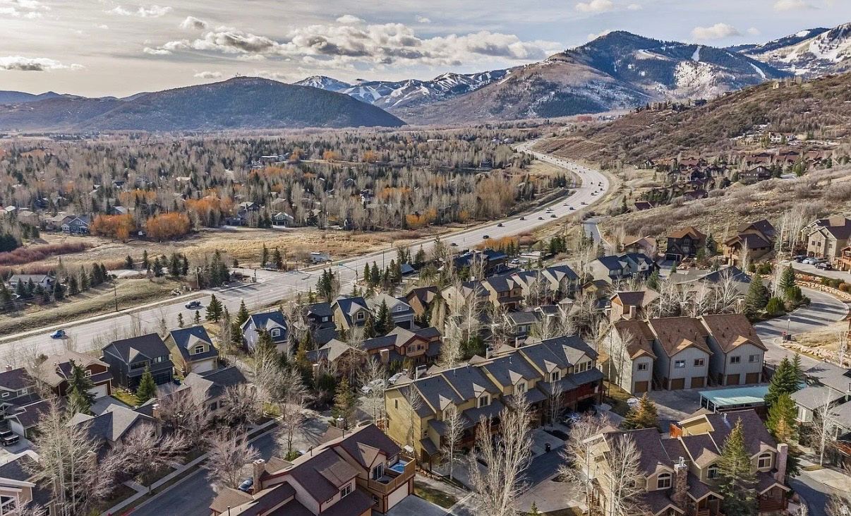 BEAR HOLLOW VILLAGE SUBDIVISION - Residential