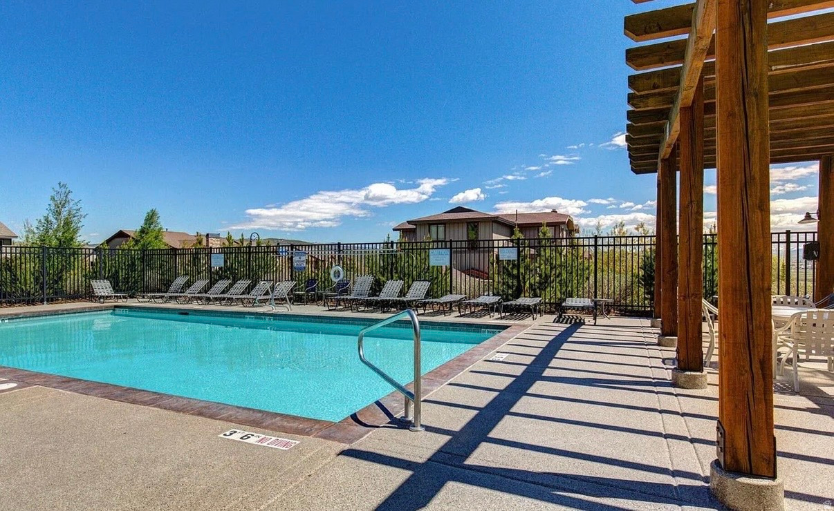BEAR HOLLOW VILLAGE SUBDIVISION - Residential