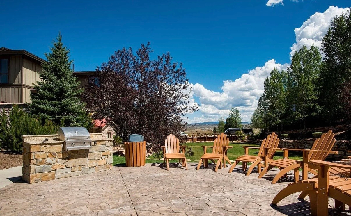 BEAR HOLLOW VILLAGE SUBDIVISION - Residential