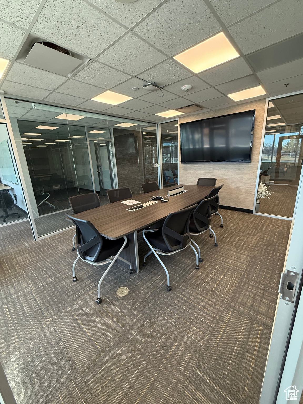 SALT LAKE INTERNATIONAL CENTER - Commercial Lease