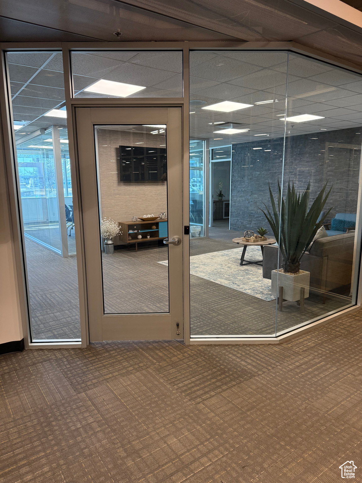 SALT LAKE INTERNATIONAL CENTER - Commercial Lease