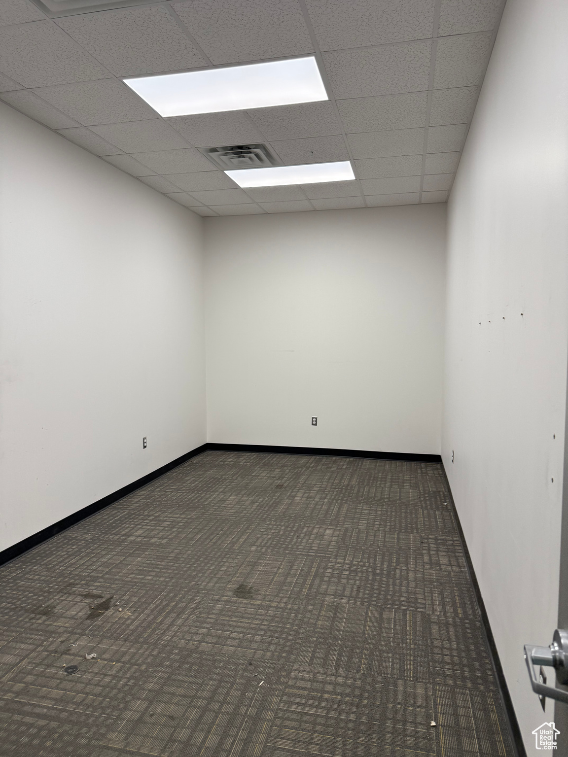 SALT LAKE INTERNATIONAL CENTER - Commercial Lease