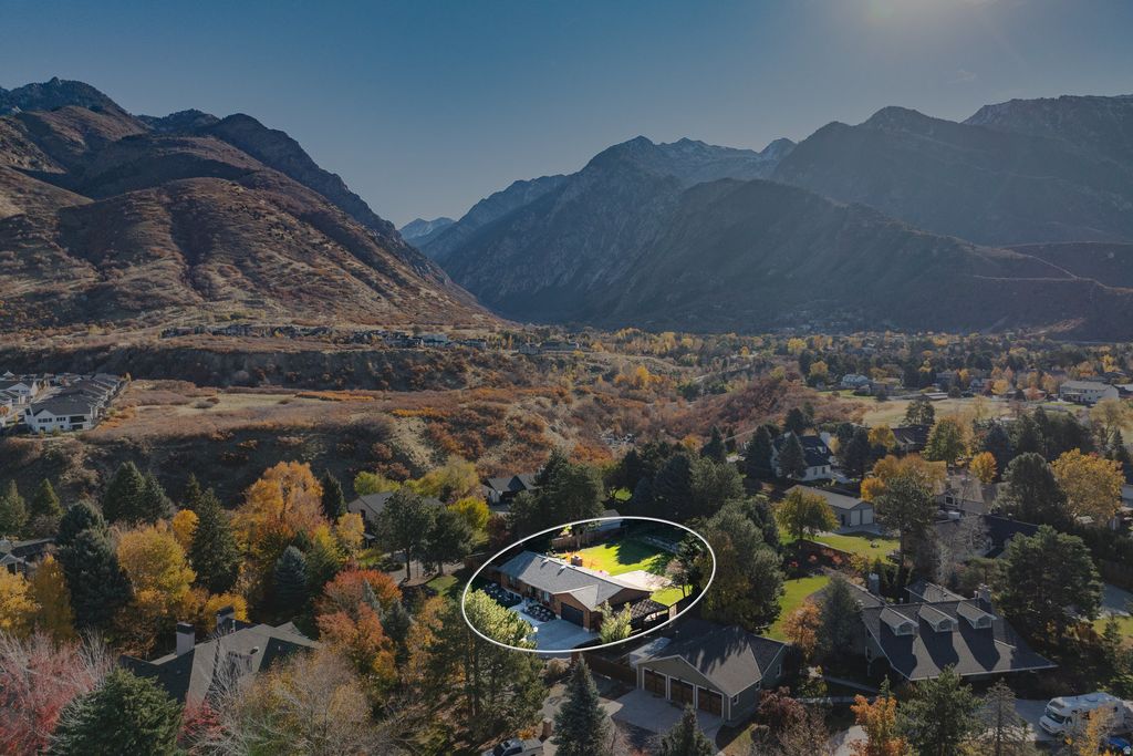 Photo of 17 ALTAWOOD LN, Sandy, UT 84092 (MLS # 2121643)