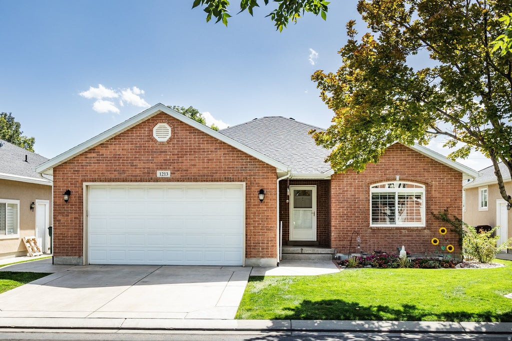 Photo of 1213 W BRYCE JEFFERY Dr S, Riverton, UT 84065 (MLS # 2183421)
