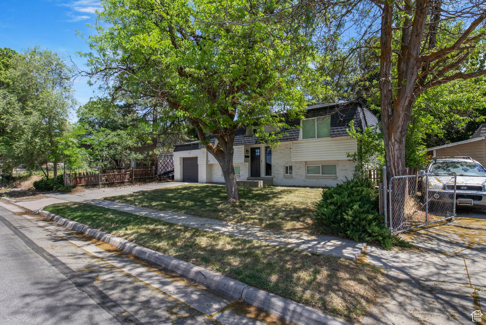 AVALON VILLAGE - Residential