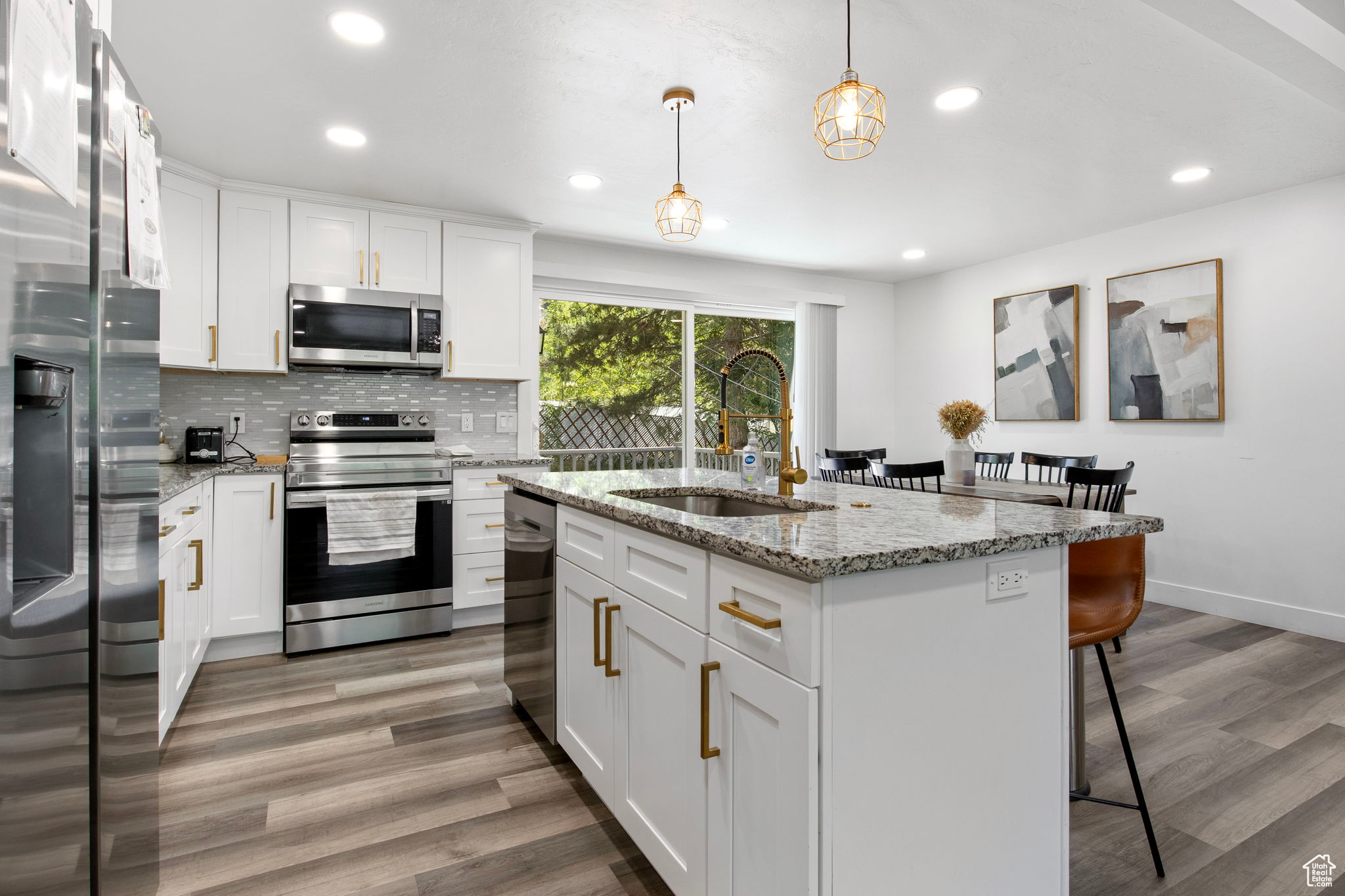 AVALON VILLAGE - Residential