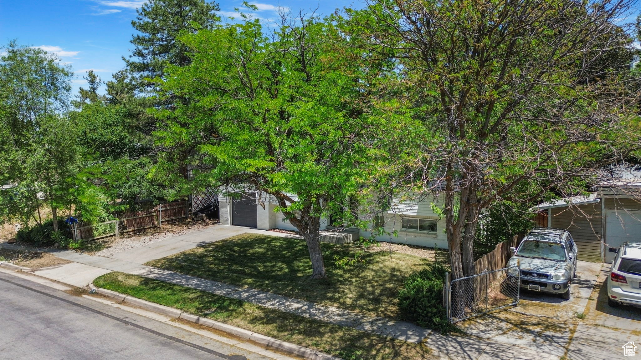 AVALON VILLAGE - Residential