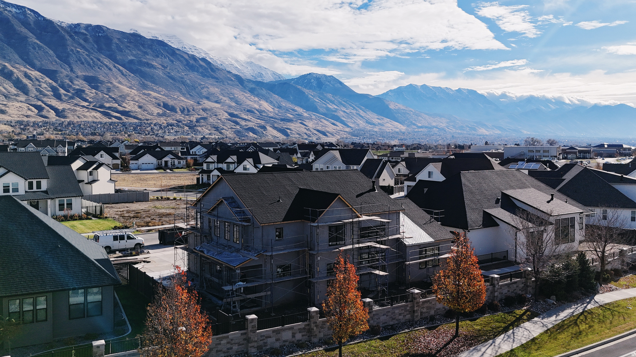 AUTUMN CREST PHASE 1 - Residential