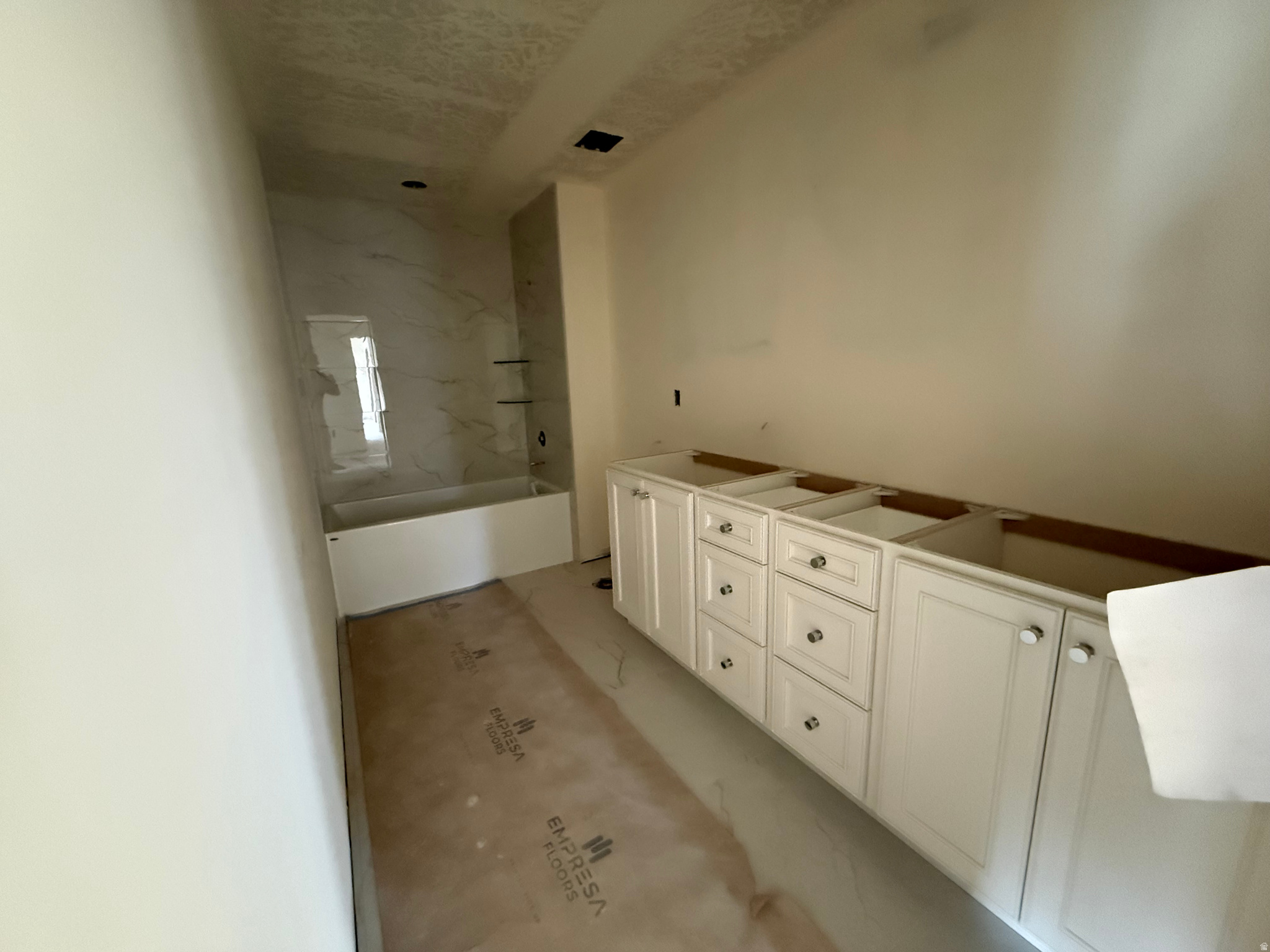 AUTUMN CREST PHASE 1 - Residential