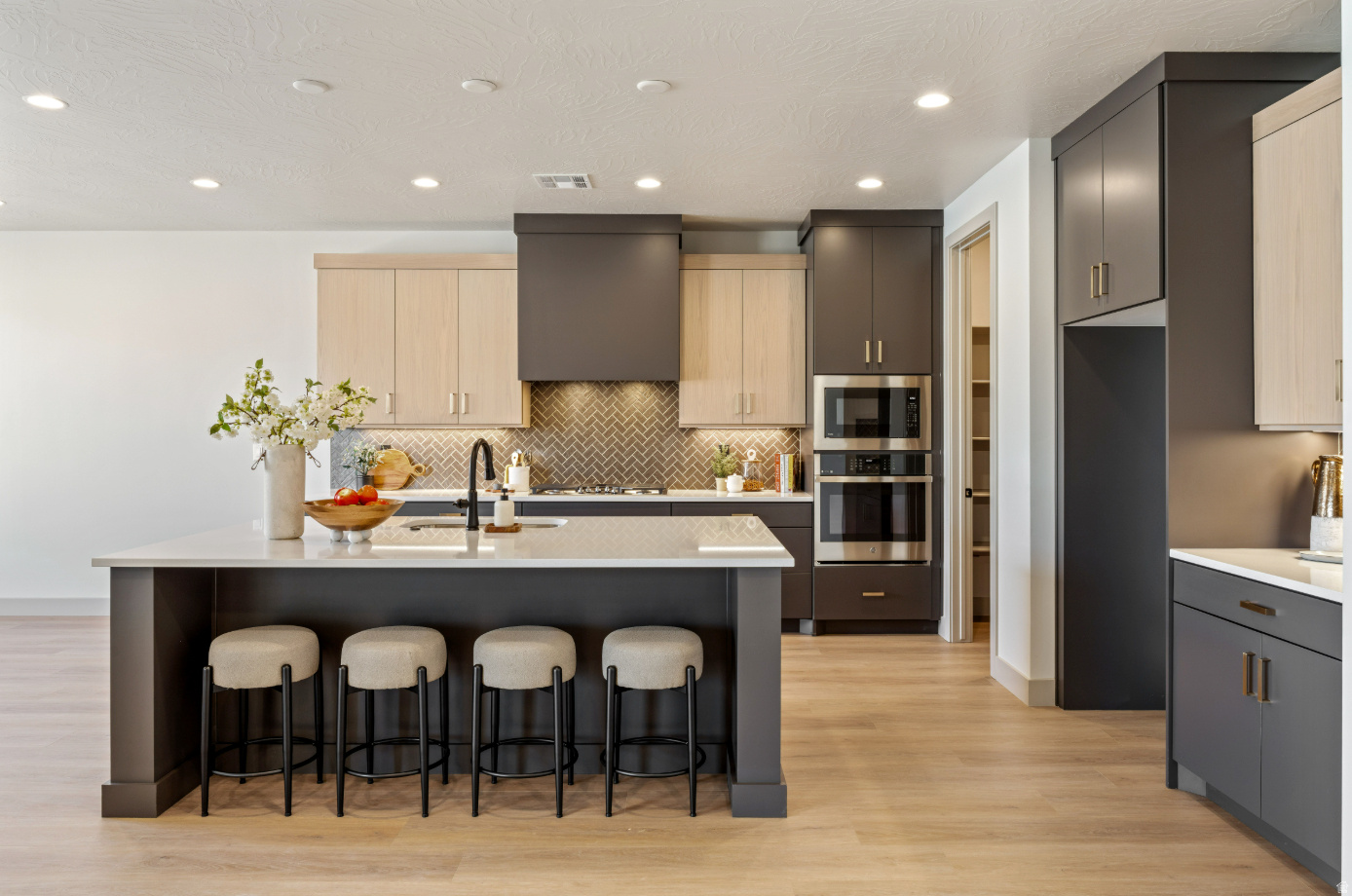 SOLIS AT CORAL CANYON - Residential